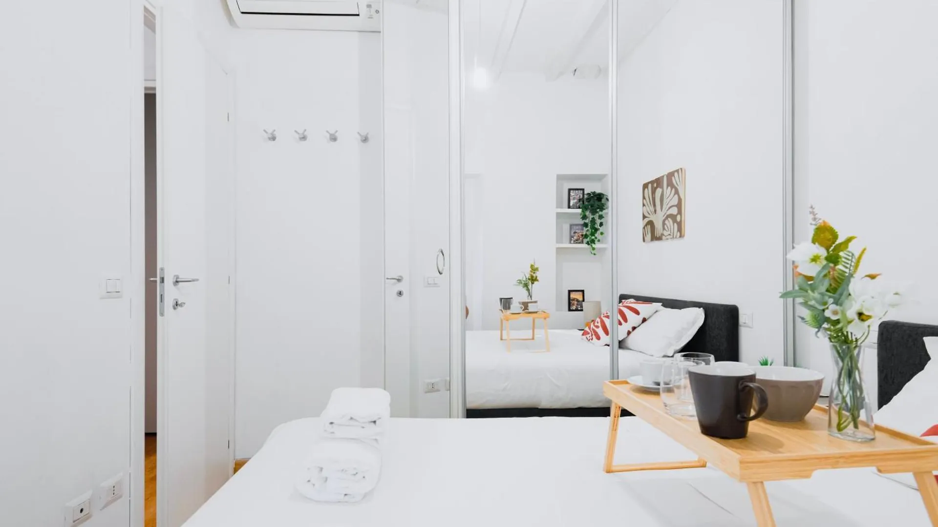 Easylife - Relax In Intimo E Silenzioso Appartamento A Due Passi Dal Castello Sforzesco Milano Italien